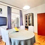 Paladin - Spacious With Pool Near Garden - 7 Min Walk * Tisno