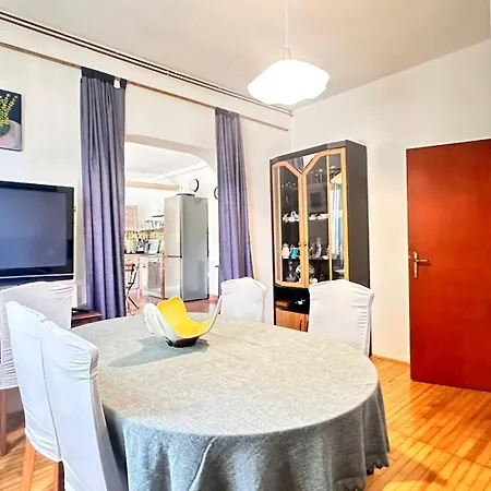 Paladin - Spacious With Pool Near Garden - 7 Min Walk * Tisno