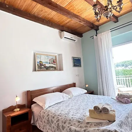 Paladin - Spacious With Pool Near Garden - 7 Min Walk *