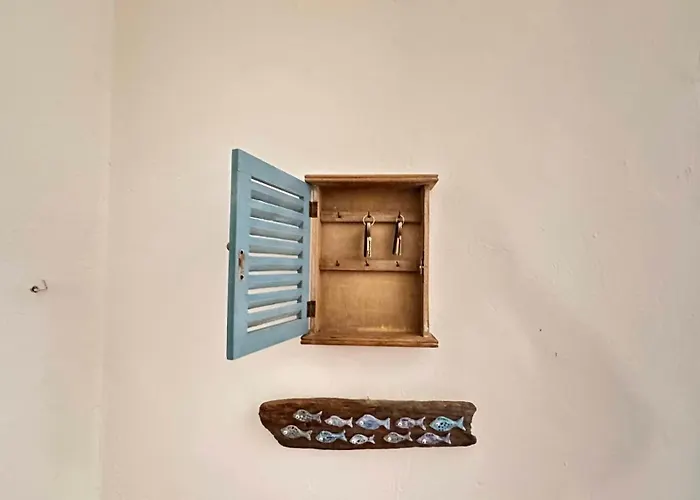 Paladin - Spacious With Pool Near Garden - 7 Min Walk 빌라 티스노